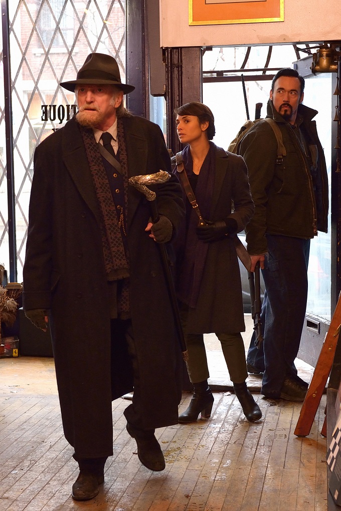 THE STRAIN -- "The Assassin" -- Episode 210 (Airs September 13, 10:00 pm e/p) Pictured: (front to back) David Bradley as Abraham Setrakian, Mia Maestro as Nora Martinez, Kevin Durand as Vasiliy Fet. CR: Michael Gibson/FX