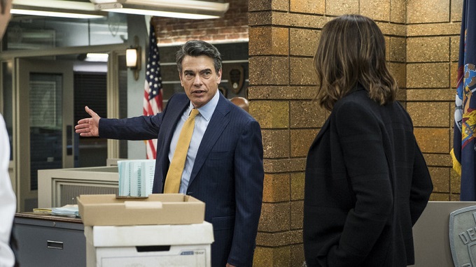 LAW & ORDER: SPECIAL VICTIMS UNIT -- "Institutional Fail" Episode 17004 -- Pictured Peter Gallagher as Deputy Chief Williams Dodds -- (Photo by: Michael Parmelee/NBC)