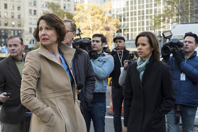 LAW & ORDER: SPECIAL VICTIMS UNIT -- "Depravity Standard" Episode 17009 -- Pictured: (l-r) Robin Welgert as Counselor Lisa Hassler, Jenna Wolfe as Jenna Wolfe -- (Photo by: Michael Parmelee/NBC)