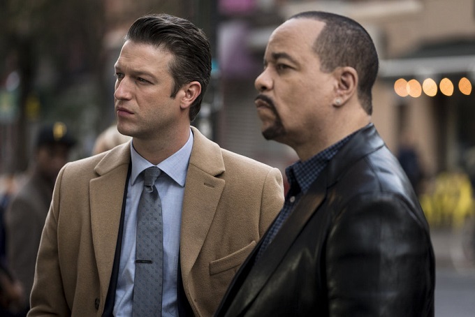 LAW & ORDER: SPECIAL VICTIMS UNIT -- "Depravity Standard" Episode 17009 -- Pictured: (l-r) Peter Scanavino as Dominick "Sonny" Carisi, Ice-T as Detective Odafin "Fin" Tutuola -- (Photo by: Michael Parmelee/NBC)
