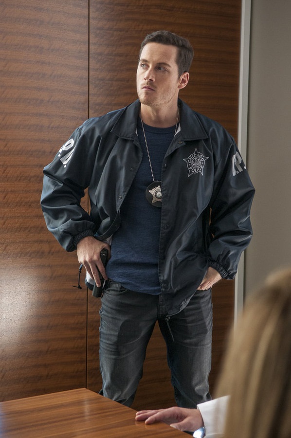 CHICAGO P.D. -- "Now I'm God" Episode 310 -- Pictured: Jesse Lee Soffer as Jay Halstead -- (Photo by: Matt Dinerstein/NBC)