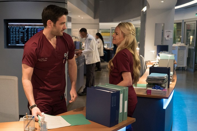 CHICAGO MED -- "Saints" Episode 107 -- Pictured: (l-r) Colin Donnell as Dr. Connor Rhodes, Julie Berman as Dr. Sam Zanetti -- (Photo by: Elizabeth Sisson/NBC)