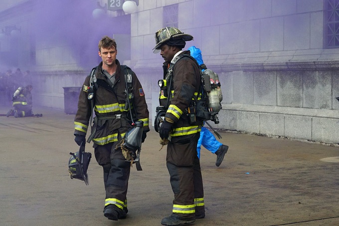 CHICAGO FIRE -- "The Sky Is Falling" Episode 413 -- Pictured: (l-r) Jesse Spencer as Matthew Casey, Eamonn Walker as Chief Wallace Boden -- (Photo by: Elizabeth Morris/NBC)