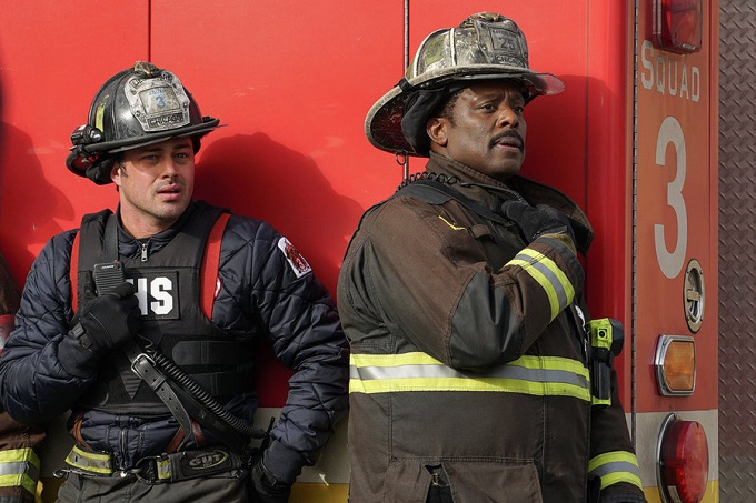 CHICAGO FIRE -- "The Sky Is Falling" Episode 413 -- Pictured: (l-r) Taylor Kinney as Kelly Severide, Eamonn Walker as Chief Wallace Boden -- (Photo by: Elizabeth Morris/NBC)