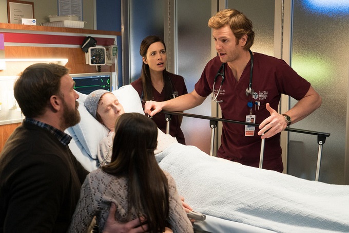 CHICAGO MED -- "Choices" Episode 109 -- Pictured: (l-r) Ross Kimball as Sal, Eva Kaminsky as Jennifer, Torrey DeVitto as Dr. Natalie Manning, Nick Gehlfuss as Dr. Will Halstead -- (Photo by: Elizabeth Sisson/NBC)