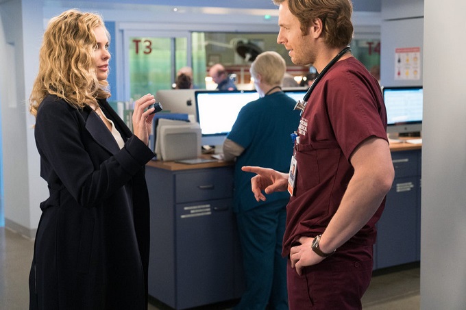 CHICAGO MED -- "Choices" Episode 109 -- Pictured: (l-r) Susie Abromeit as Zoe, Nick Gehlfuss as Dr. Will Halstead -- (Photo by: Elizabeth Sisson/NBC)