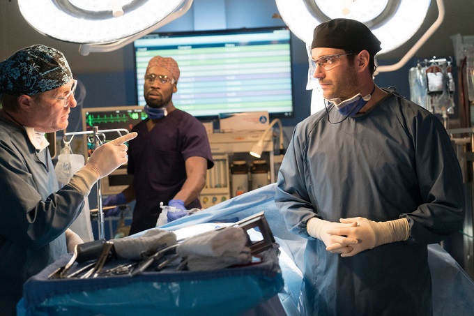CHICAGO MED -- "Clarity" Episode 110 -- Pictured: (l-r) Gregg Henry as Dr. Downey, Colin Donnell as Dr. Connor Rhodes -- (Photo by: Elizabeth Sisson/NBC)