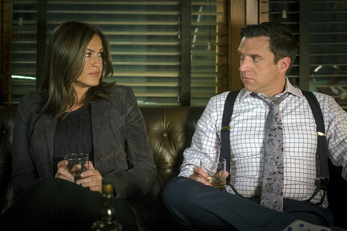 LAW & ORDER: SPECIAL VICTIMS UNIT -- "Collateral Damages" Episode 1715 -- Pictured: (l-r) Mariska Hargitay as Lieutenant Olivia Benson, Raul Esparza as A.D.A. Rafael Barba -- (Photo by: Michael Parmelee/NBC)