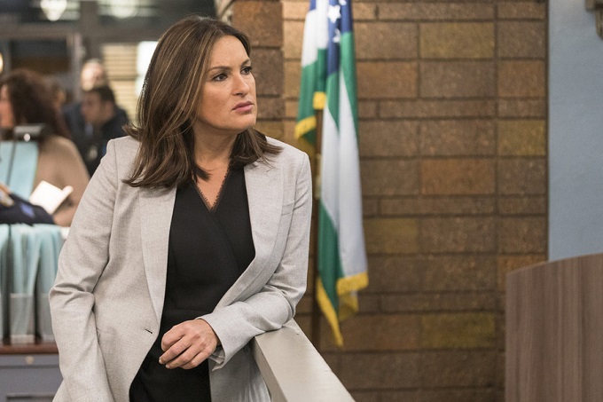 LAW & ORDER: SPECIAL VICTIMS UNIT -- "Nationwide Manhunt" Episode 1713 -- Pictured: Mariska Hargitay as Lieutenant Olivia Benson -- (Photo by: Michael Parmelee/NBC)