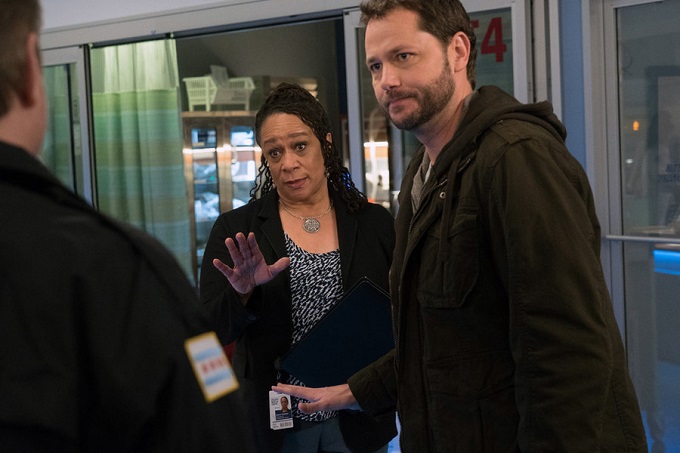 CHICAGO MED -- "Reunion" Episode 108 -- Pictured: (l-r) S. Epatha Merkerson as Sharon Goodwin, Matthew Humphryes as Henry Joffe -- (Photo by: Elizabeth Sisson/NBC)