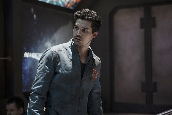 THE EXPANSE --"Leviathan Wakes" Episode 109 -- Pictured: Steven Strait as Earther James Holden -- (Photo by: Rafy/Syfy)