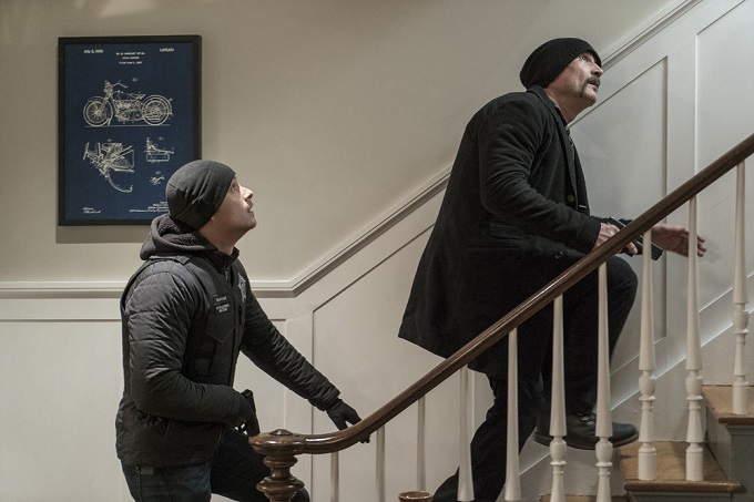 CHICAGO P.D. -- "Forty-Caliber Bread Crumb" Episode 317 -- Pictured: (l-r) Jesse Lee Soffer as Jay Halstead, Elias Koteas as Alvin Olinsky -- (Photo by: Matt Dinerstein/NBC)