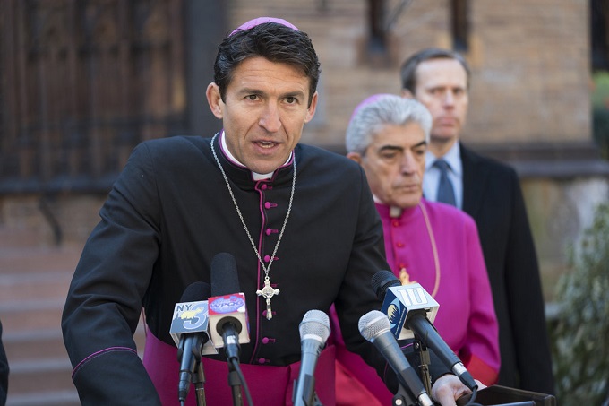 LAW & ORDER: SPECIAL VICTIMS UNIT -- "Unholiest Alliance" Episode 1718 -- Pictured: Jonathan Cake as Msgr. Patrick Mulregan -- (Photo by: Michael Parmelee/NBC)