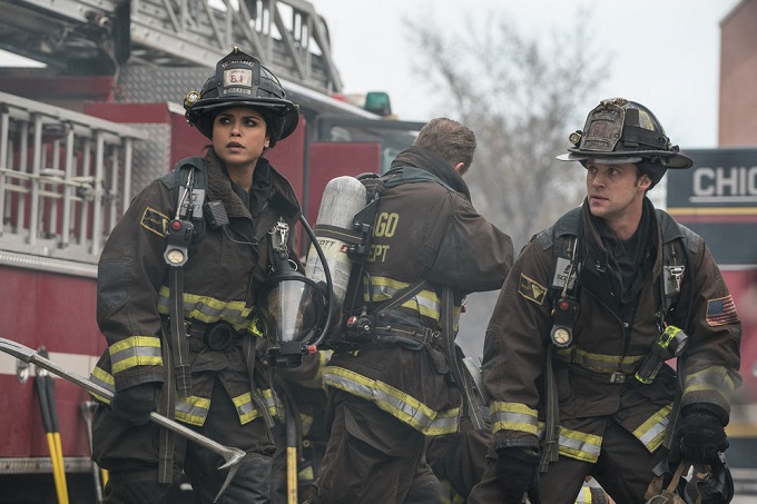 CHICAGO FIRE -- "The Last One For Mom" Episode 420 -- Pictured: (l-r) Monica Raymund as Gabriela Dawson, Jesse Spencer as Matthew Casey -- (Photo by: Elizabeth Morris/NBC)