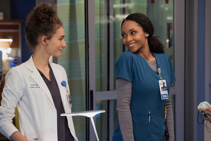 CHICAGO MED -- "Disorder" Episode 116 -- Pictured: (l-r) Rachel DiPillo as Dr. Sarah Reese, Yaya DaCosta as April Sexton -- (Photo by: Elizabeth Sisson/NBC)