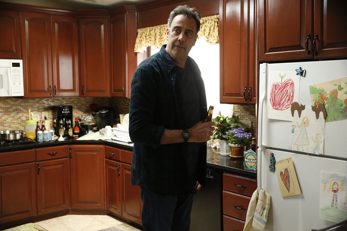LAW & ORDER: SPECIAL VICTIMS UNIT -- "Heartfelt Passages" Episode 1723 -- Pictured: Brad Garrett as C.O. Gary Munson -- (Photo by: Will Hart/NBC)
