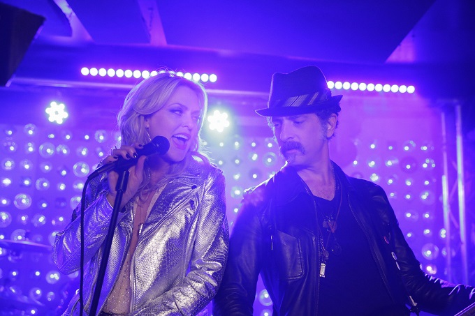Sex&Drugs&Rock&Roll - "Cool For the Summer" -- Ep 203 (Airs Thursday, July 14, 10:00 pm e/p) -- Pictured: (l-r) Elaine Hendrix as Ava, John Ales as Rehab. CR. Patrick Harbron/FX