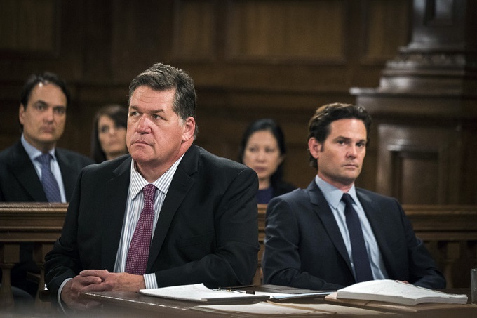 LAW & ORDER: SPECIAL VICTIMS UNIT -- "Making A Rapist" Episode 1802 -- Pictured: (l-r) Delaney Williams as Counselor John Buchanan, Henry Thomas as Sean Roberts -- (Photo by: Michael Parmelee/NBC)