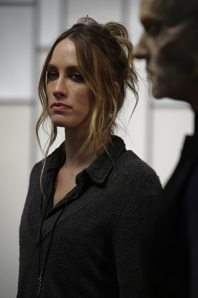 THE STRAIN -- "The Fall" -- Episode 310 -- (Airs Sunday, October 30, 10:00 pm e/p) Pictured: Ruta Gedmintas as Dutch Velders, Rupert Penry-Jones as Quinlan. CR: Michael Gibson/FX