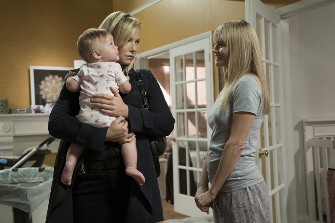 LAW & ORDER: SPECIAL VICTIMS UNIT -- "Heightened Emotions" Episode 1805 -- Pictured: (l-r) Kelli Giddish as Amanda Rollins, Lindsay Pulsipher as Kim Rollins -- (Photo by: Peter Kramer/NBC)