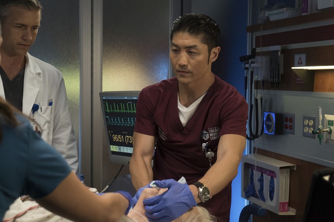 CHICAGO MED -- "Extreme Measures" Episode 205 -- Pictured: (l-r) Jeff Hephner as Jeff Clarke, Brian Tee as Ethan Choi -- (Photo by: Elizabeth Sisson/NBC)