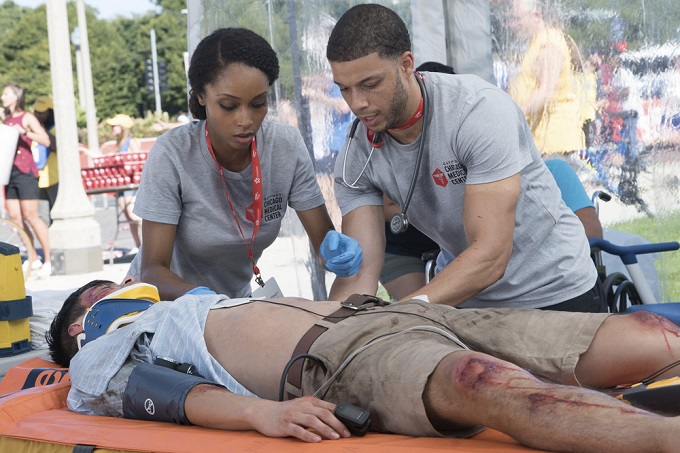 CHICAGO MED -- "Extreme Measures" Episode 205 -- Pictured: (l-r) Yaya DaCosta as April Sexton, Roland Buck III as Noah Sexton -- (Photo by: Elizabeth Sisson/NBC)