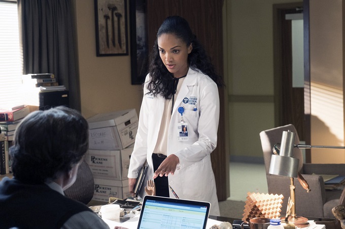 CHICAGO MED -- "Free Will" Episode 208 -- Pictured: Mekia Cox as Robyn Charles -- (Photo by: Elizabeth Sisson/NBC)
