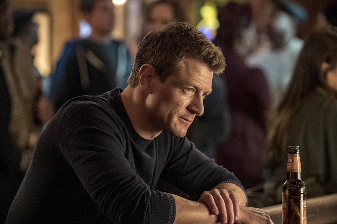 CHICAGO P.D. -- "300,000 Likes" Episode 407 -- Pictured: Philip Winchester as Peter Stone -- (Photo by: Matt Dinerstein/NBC)