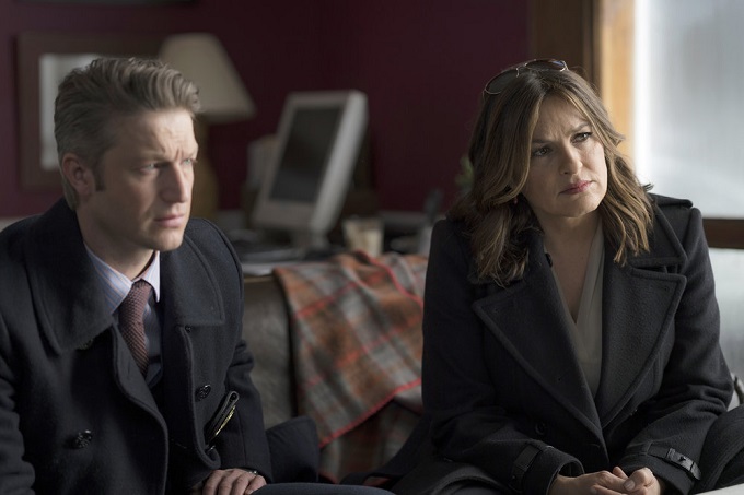 LAW & ORDER: SPECIAL VICTIMS UNIT -- "Next Chapter" Episode 1812 -- Pictured: (l-r) Peter Scanavino as Dominick "Sonny" Carisi, Mariska Hargitay as Lieutenant Olivia Benson -- (Photo by: Michael Parmelee/NBC)