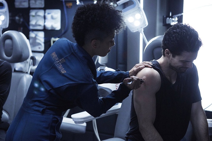THE EXPANSE -- "Safe" Episode 201 -- Pictured: (l-r) Dominique Tipper as Naomi Nagata, Steven Strait as Earther James Holden -- (Photo by: Shane Mahood/Syfy)
