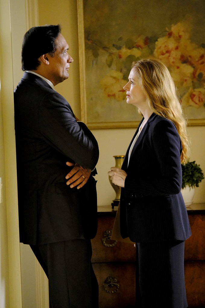 24: LEGACY: L-R: Jimmy Smits and Miranda Otto in the “2:00 PM-3:00 PM” episode of 24: LEGACY airing Saturday, Feb. 18 (8:00-9:00 PM ET/PT) on FOX. ©2017 Fox Broadcasting Co. Cr: Guy D'Alema/FOX