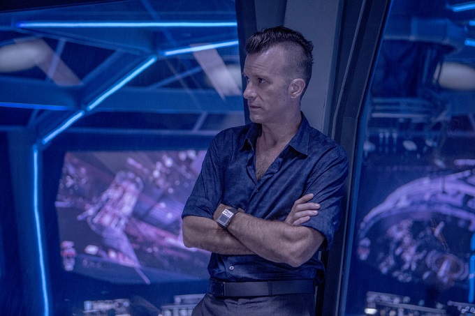 THE EXPANSE -- "Godspeed" Episode 204 -- Pictured: Thomas Jane as Detective Joe Miller -- (Photo by: Rafy/Syfy)