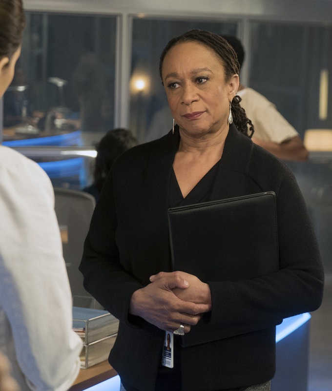 CHICAGO MED -- "Theseus' Ship" Episode 213 -- Pictured: S. Epatha Merkerson as Sharon Goodwin -- (Photo by: Elizabeth Sisson/NBC)