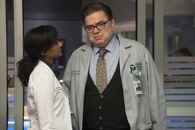CHICAGO MED -- "Theseus' Ship" Episode 213 -- Pictured: (l-r) Mekia Cox as Robyn Charles, Oliver Platt as Daniel Charles -- (Photo by: Elizabeth Sisson/NBC)