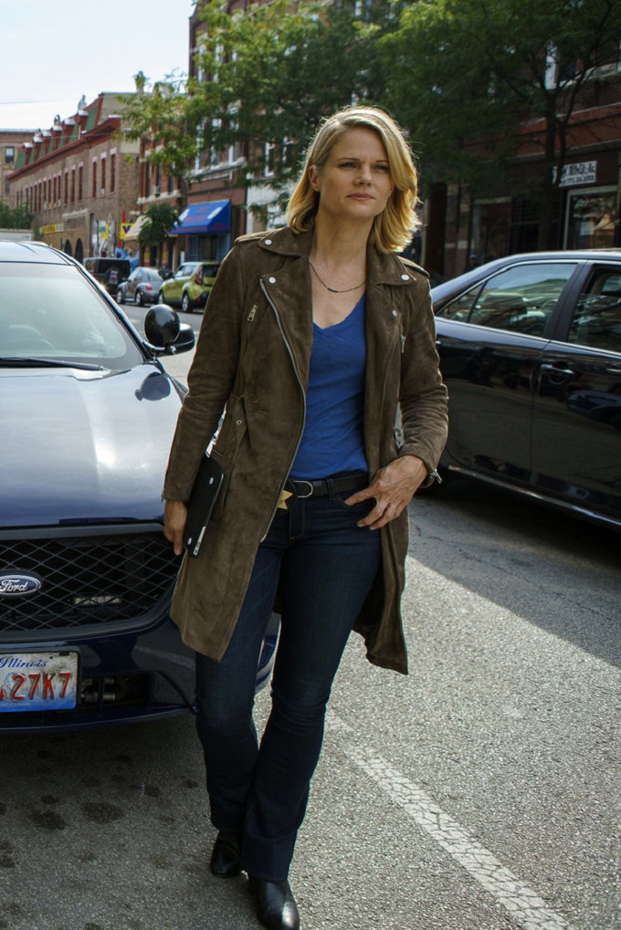 CHICAGO JUSTICE -- "Uncertainty Principle" Episode 107 -- Pictured: Joelle Carter as Laura Nagel -- (Photo by: Parrish Lewis/NBC)